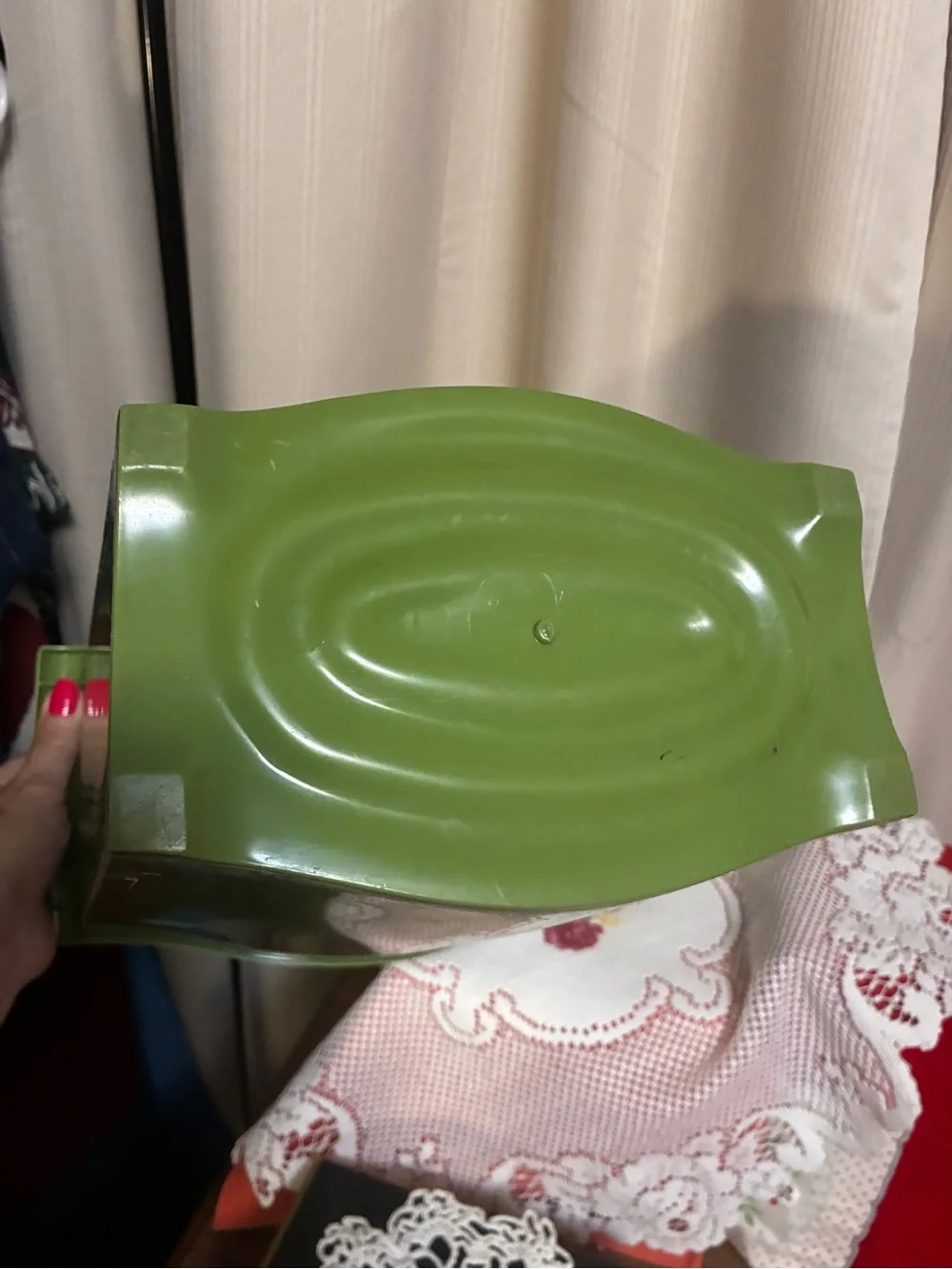 Vintage Avocado Green Decorative Leaf Wastebasket 1970s